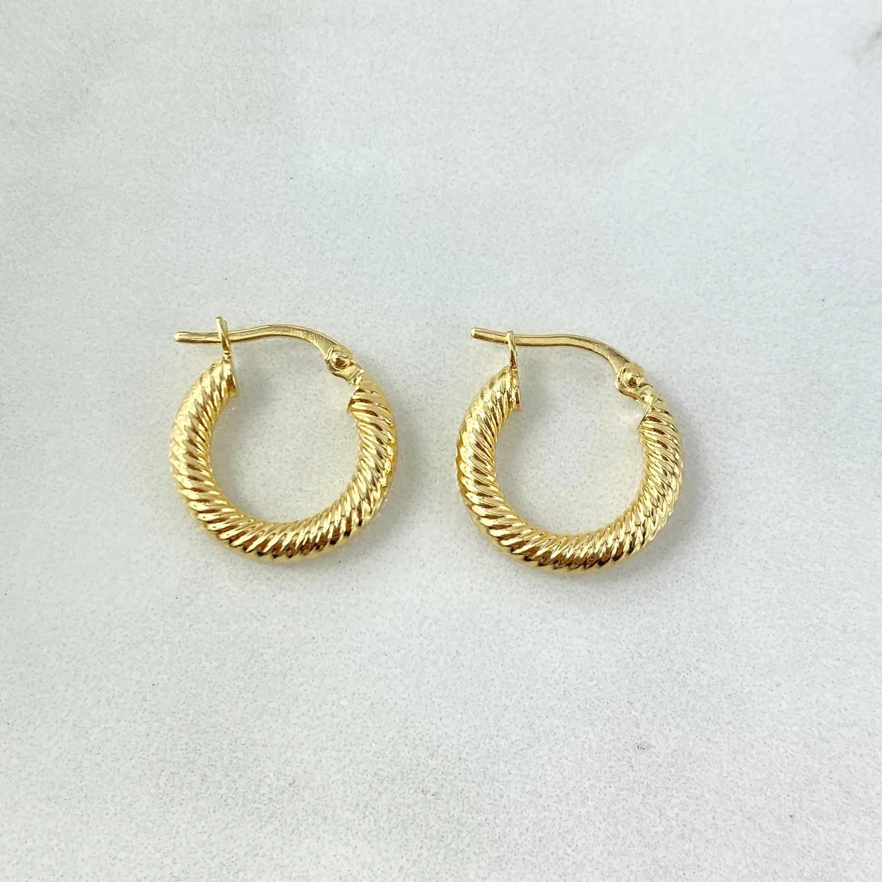 18K Yellow Gold Zion Fixed Spring Hoop Earrings 1.7gr / 0.67in