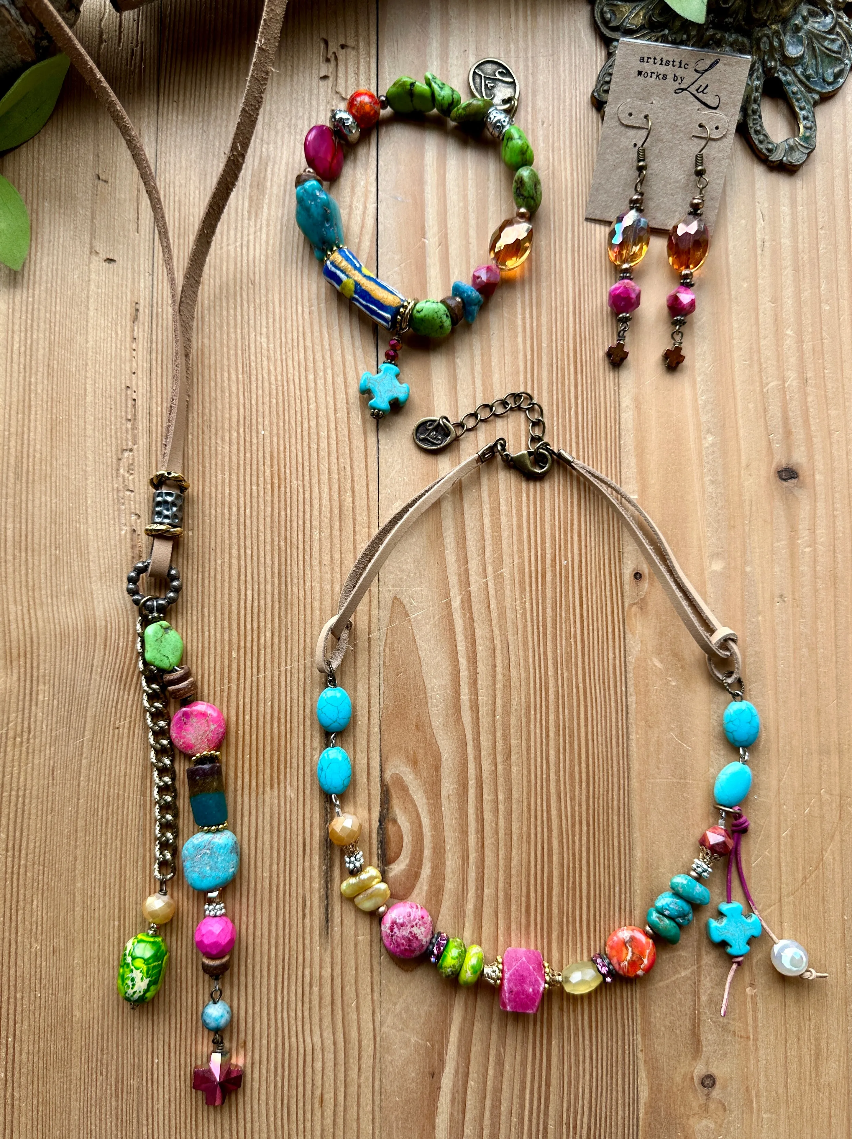 Bossy Brights Short Straight Across Necklace