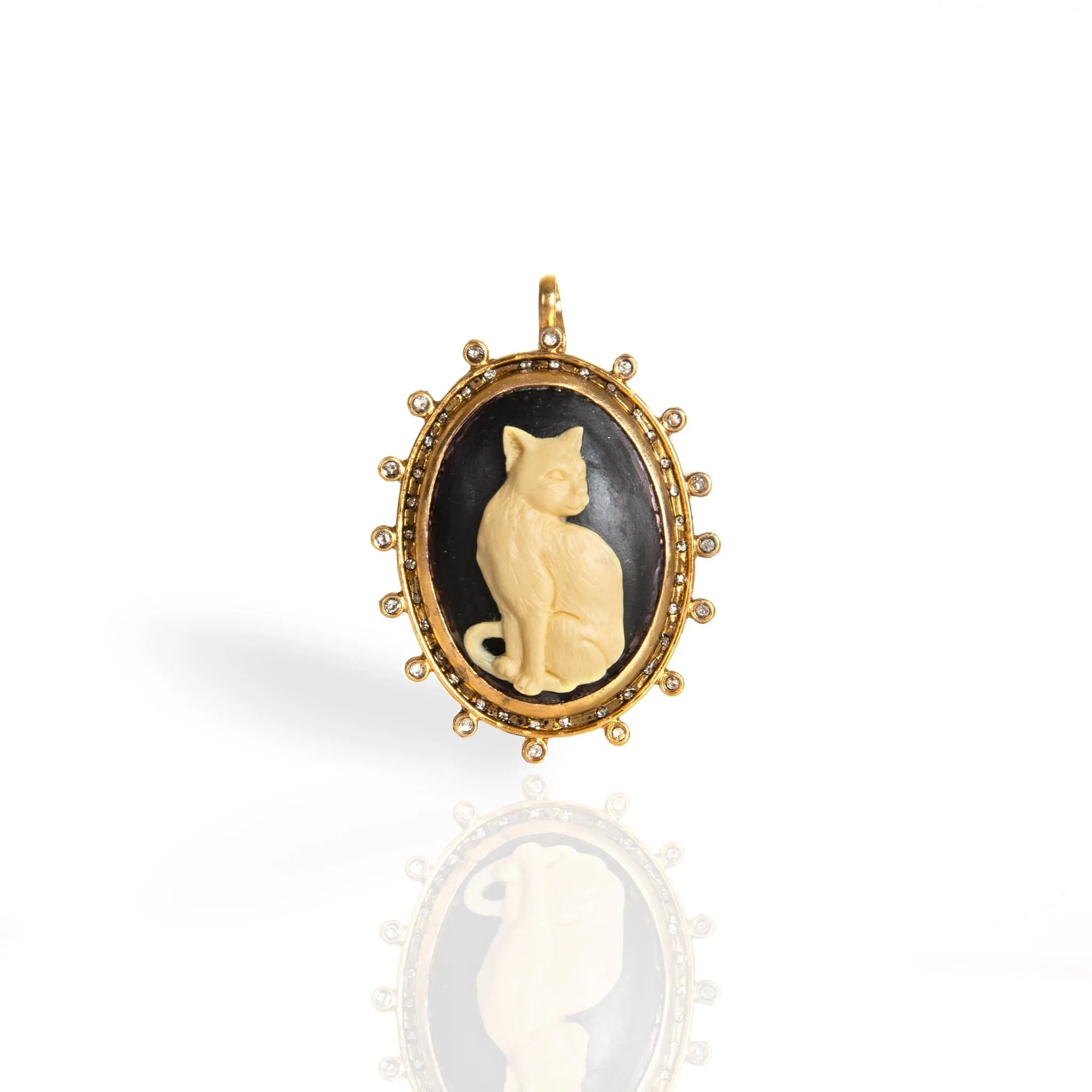 Cat Cameo Medallion