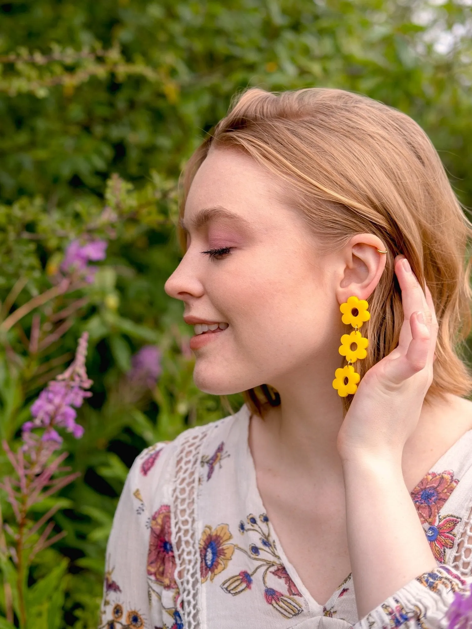 Daisy Chain Retro Earrings in Marigold