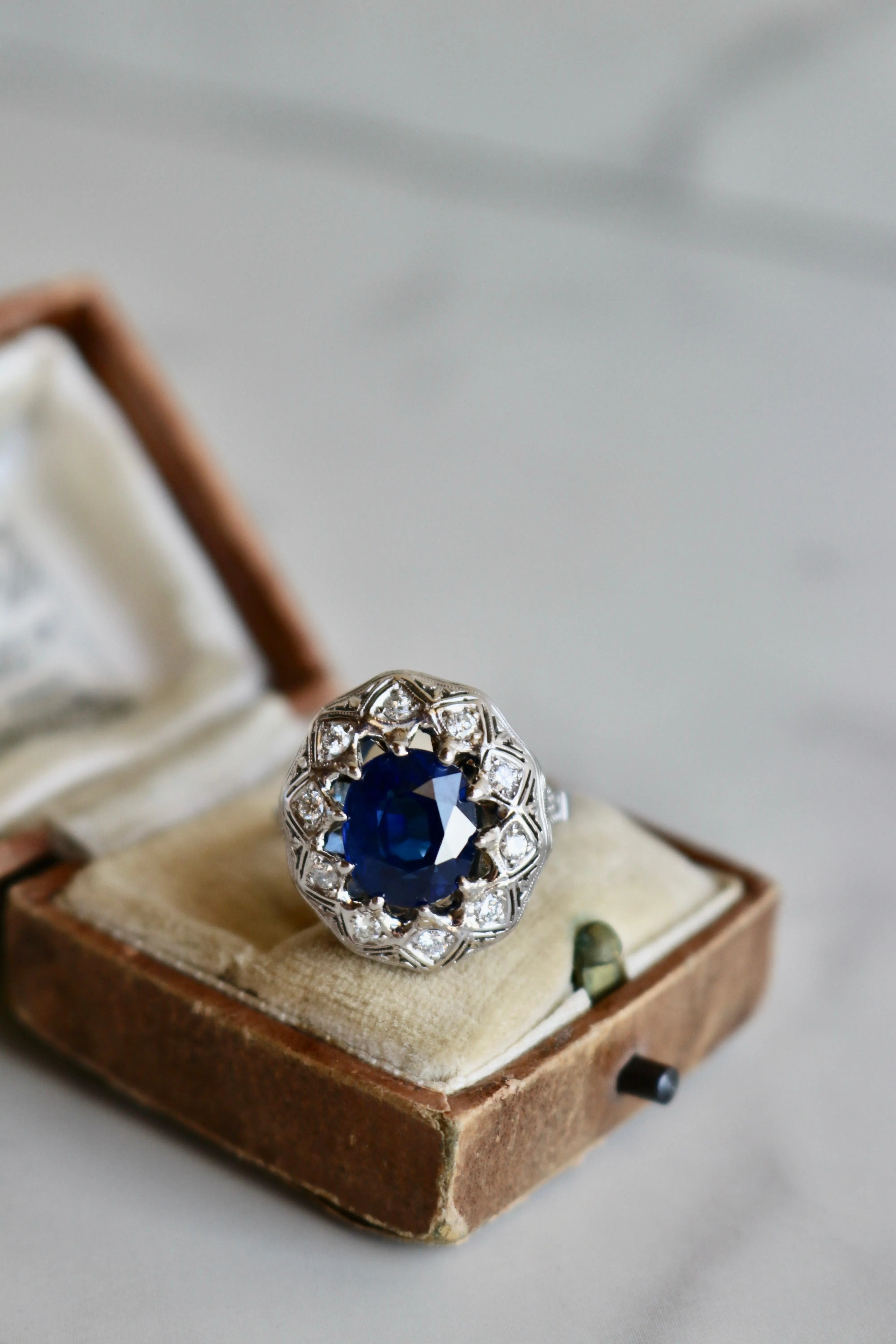 Mid-Century GIA Thai Sapphire and Diamond 18k White Gold Filigree Ring