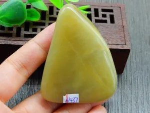 Natural Jade Rough Jadeite Raw (106g, 61X39X26mm)