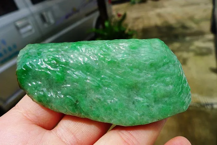 Natural Jade Rough Jadeite Raw (123g,7.5X4.7X2.1cm)