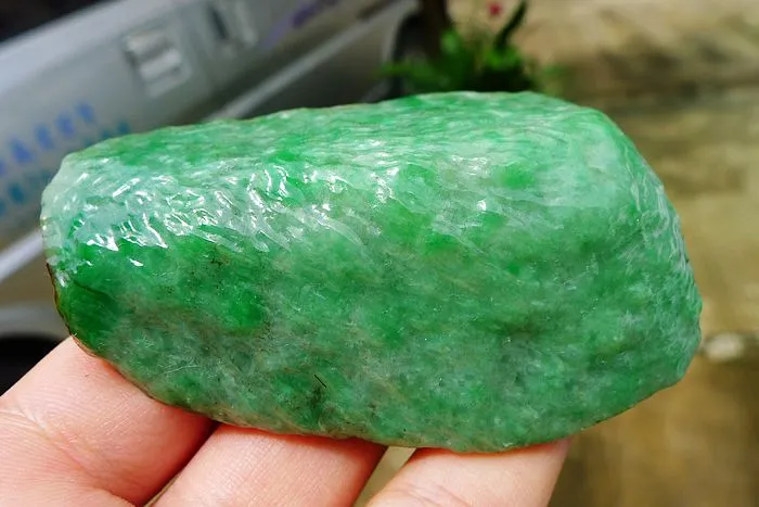 Natural Jade Rough Jadeite Raw (123g,7.5X4.7X2.1cm)