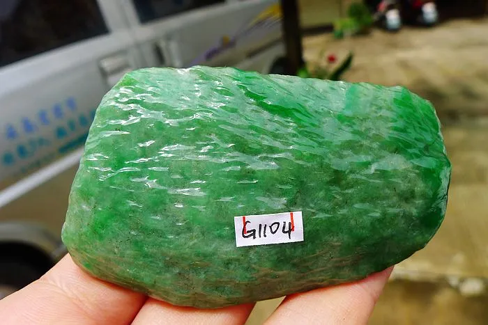 Natural Jade Rough Jadeite Raw (123g,7.5X4.7X2.1cm)