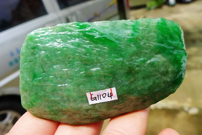 Natural Jade Rough Jadeite Raw (123g,7.5X4.7X2.1cm)