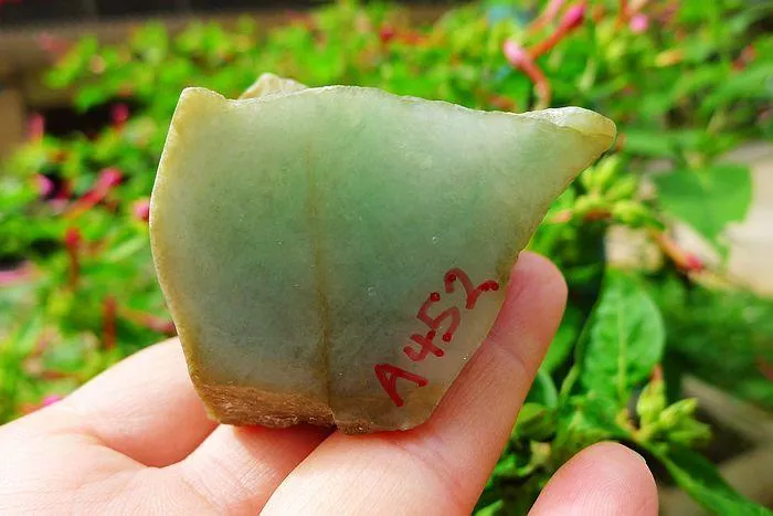 Natural Jade Rough Jadeite Raw (159g,5.1X4.6X4.2cm)