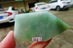 Natural Jade Rough Jadeite Raw (65g,7.5X4.3X0.95cm)