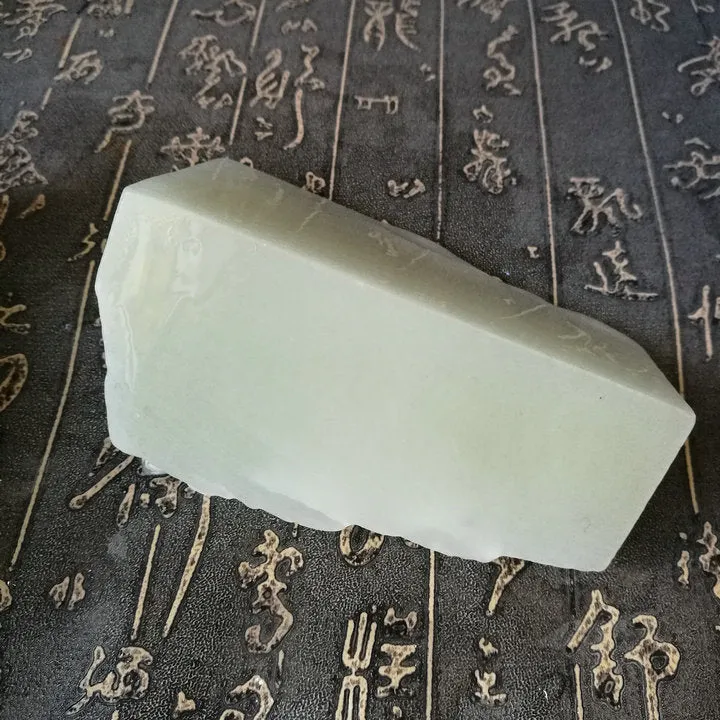 Natural Kunlun Jade Rough Nephrite Raw (398g, 10X6X4.5cm)