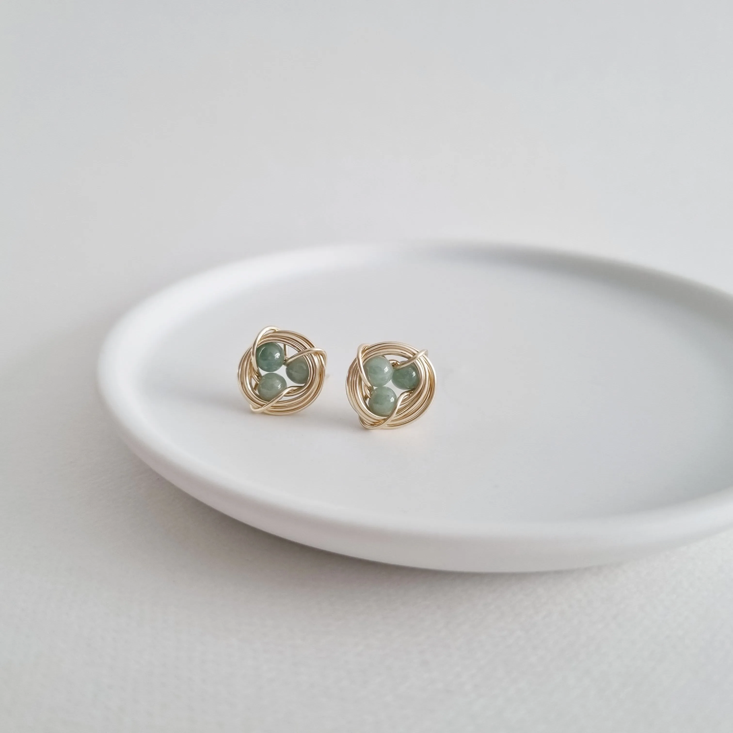 Robin's Nest Earstuds / Jade