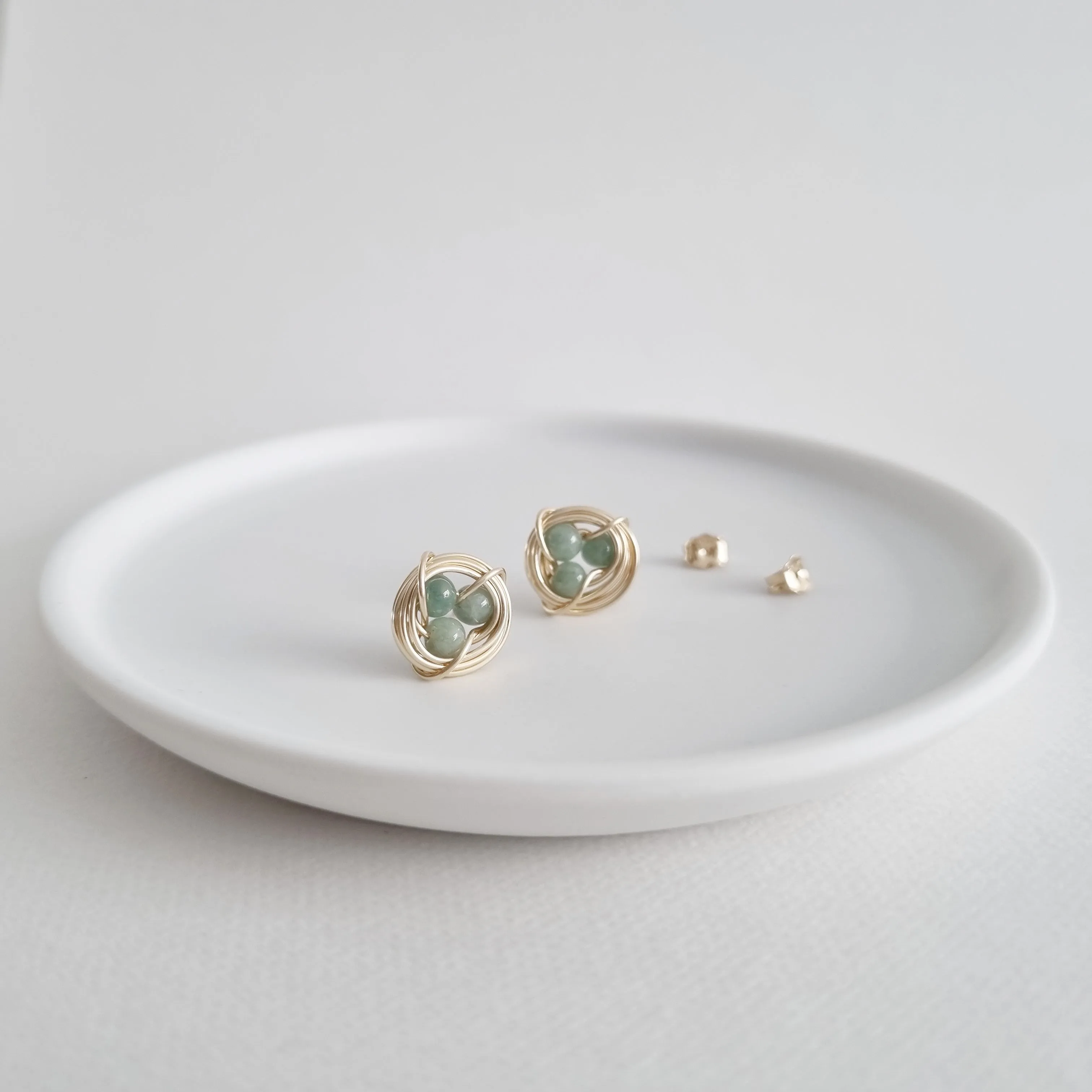 Robin's Nest Earstuds / Jade