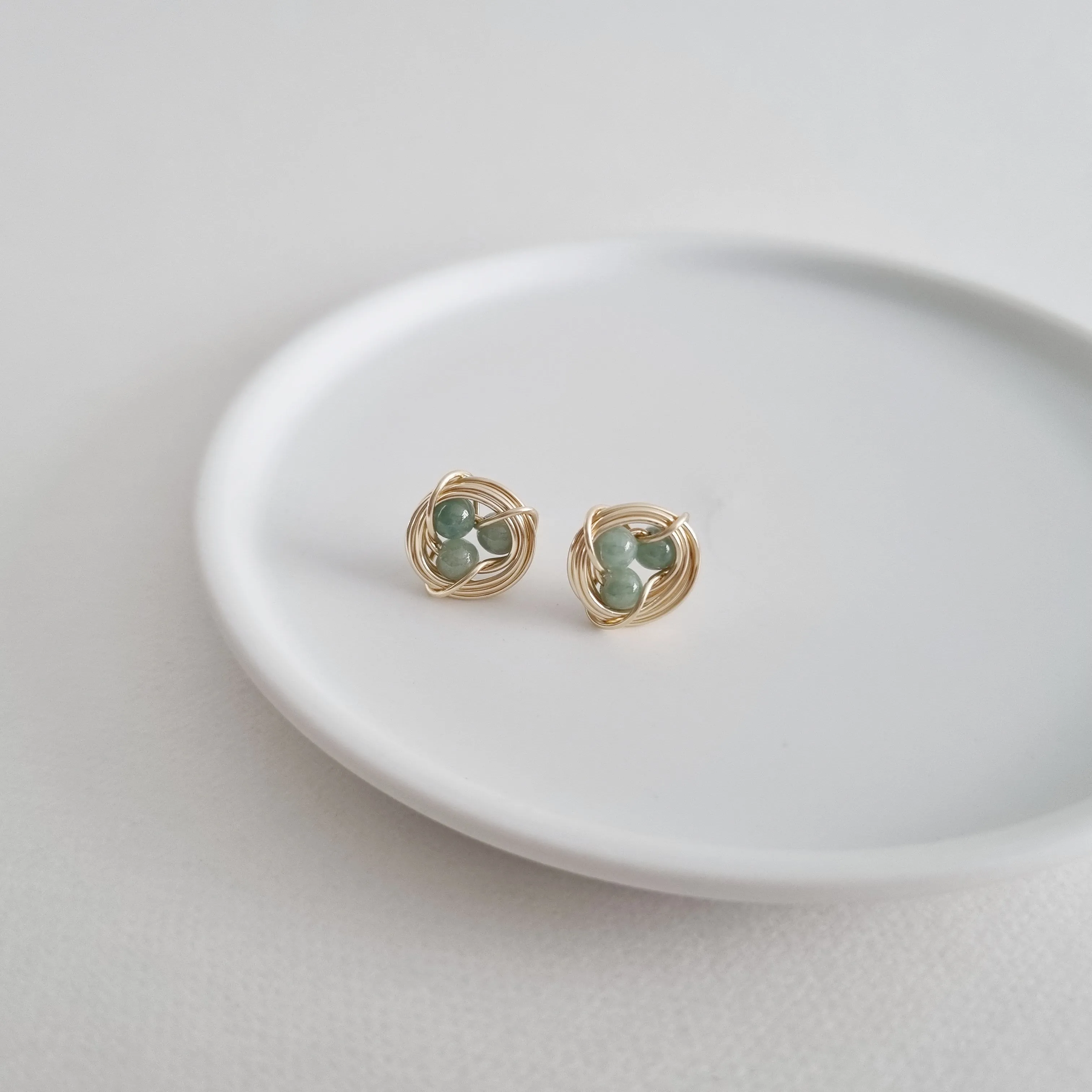 Robin's Nest Earstuds / Jade