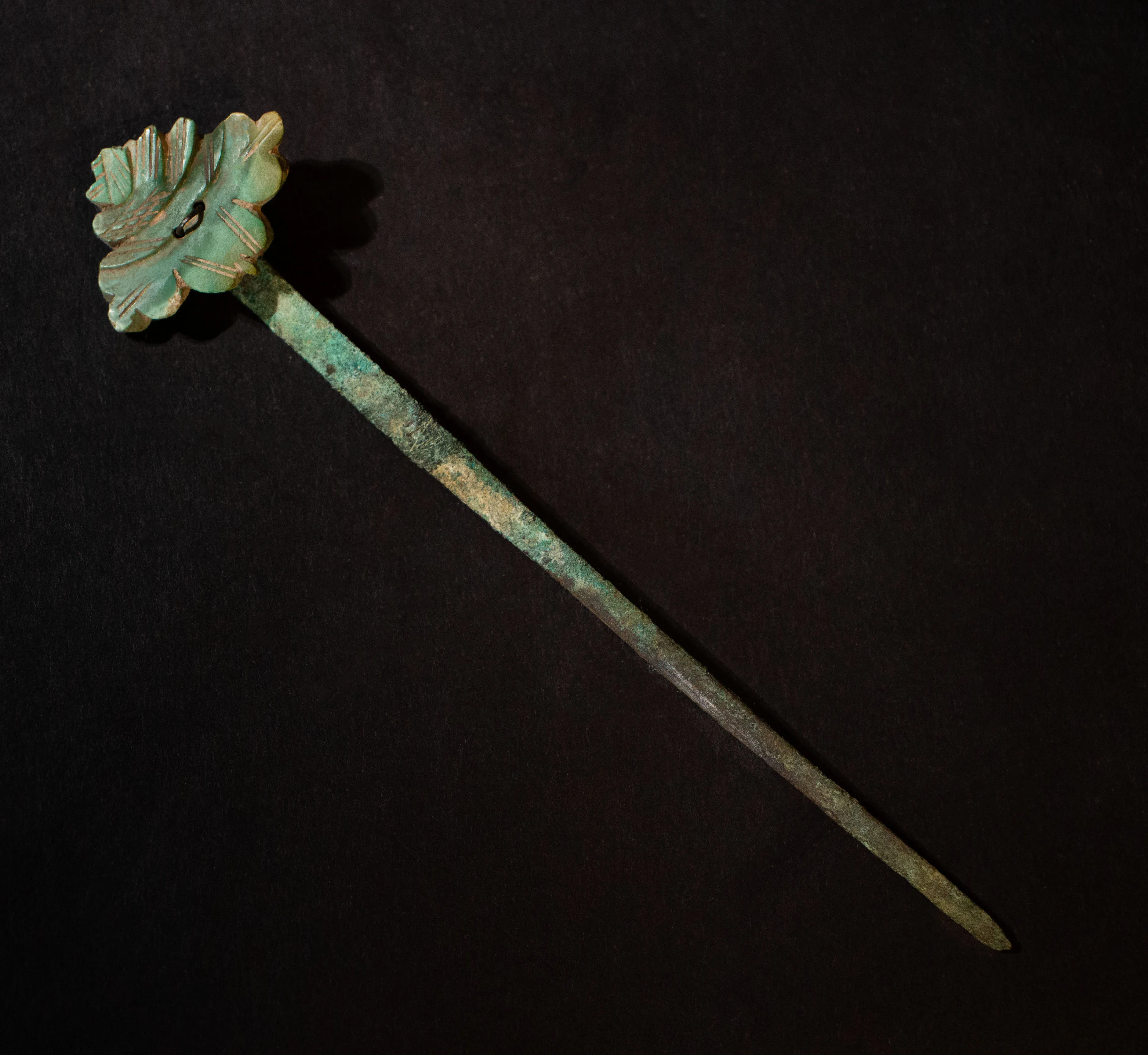 Tang Period Hair Stick with Carved Calcified Jade