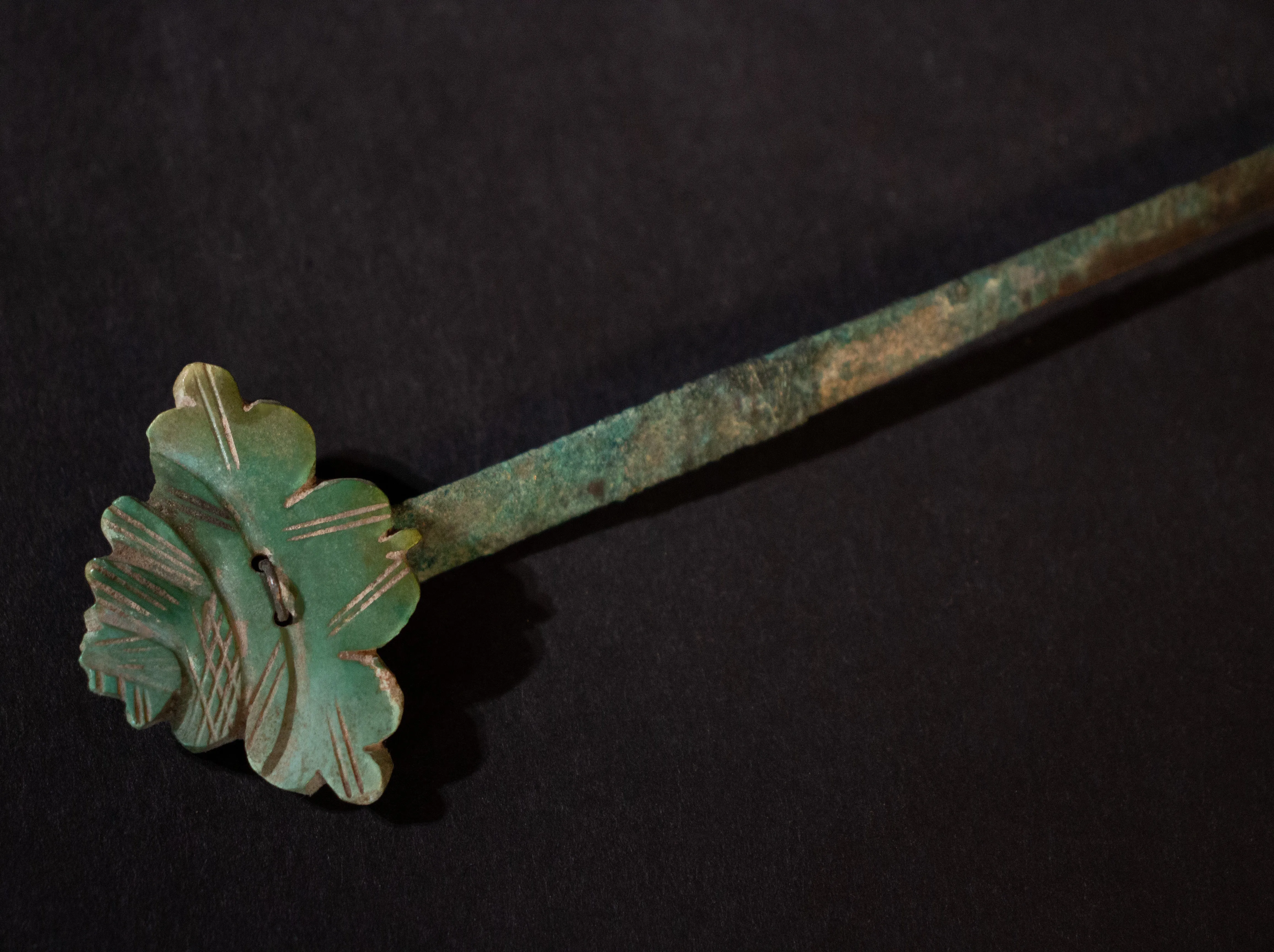 Tang Period Hair Stick with Carved Calcified Jade