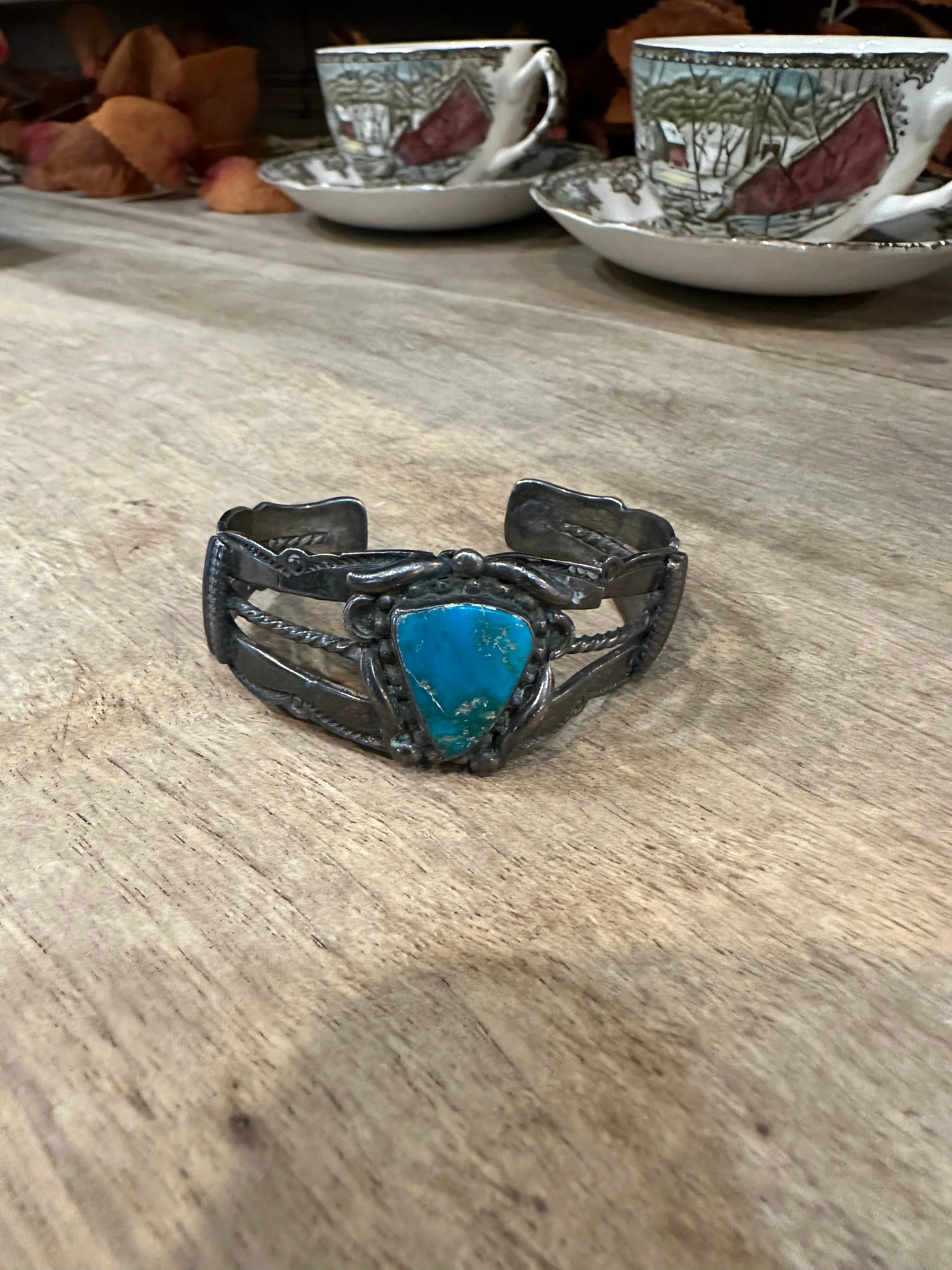 Vintage Navajo Silver and turquoise bracelet needs repaired