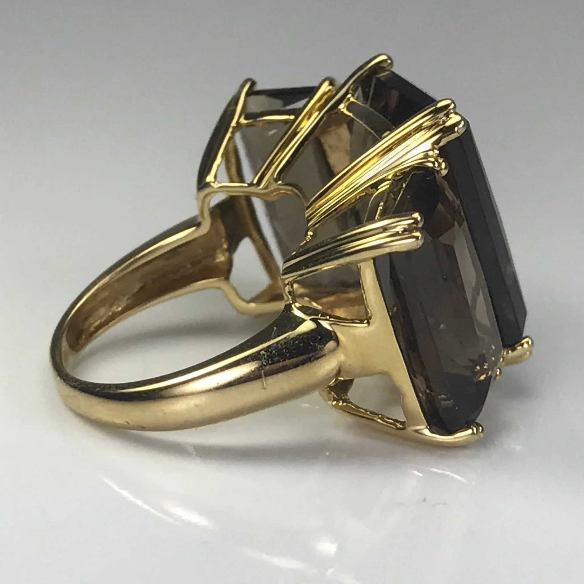 Vintage Smoky Quartz Ring in 14K Yellow Gold. 17  CTW. Cocktail Ring. Estate Jewelry